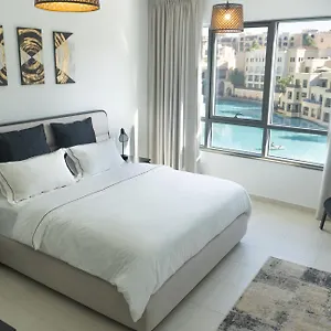 Downtown Oasis, Burj Khalifa Views, Luxury Amenities شقة دبي